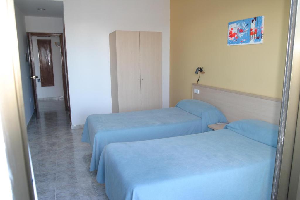 Hostal Sa Prensa Сьютаделья Номер фото